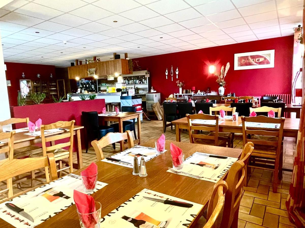 Auberge Le Beaulieu -Cantal Buitenkant foto